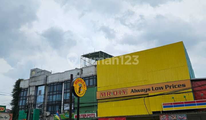 3-Story Shop House, Cash Flow Source in Pasar Minggu, South Jakarta