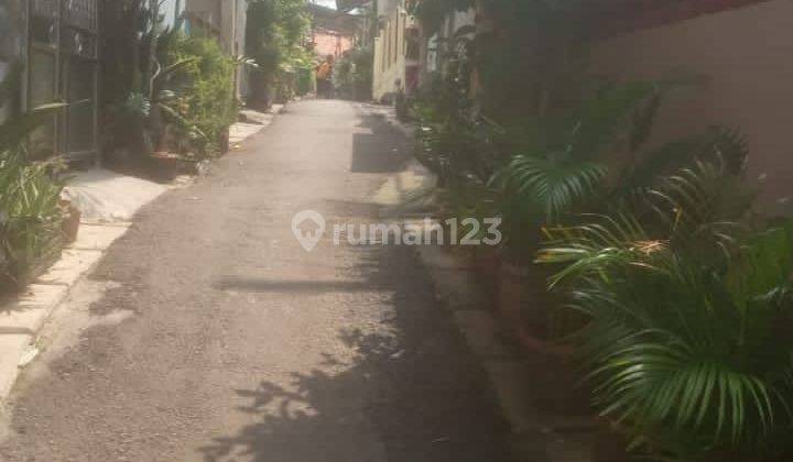 Kosan 11 pintu + rumah induk  2