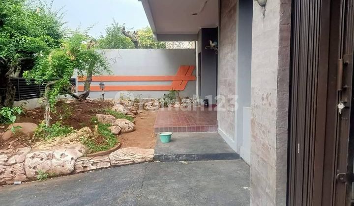 Disewakan rumah di pondok indah Disewakan rumah di pondok indah