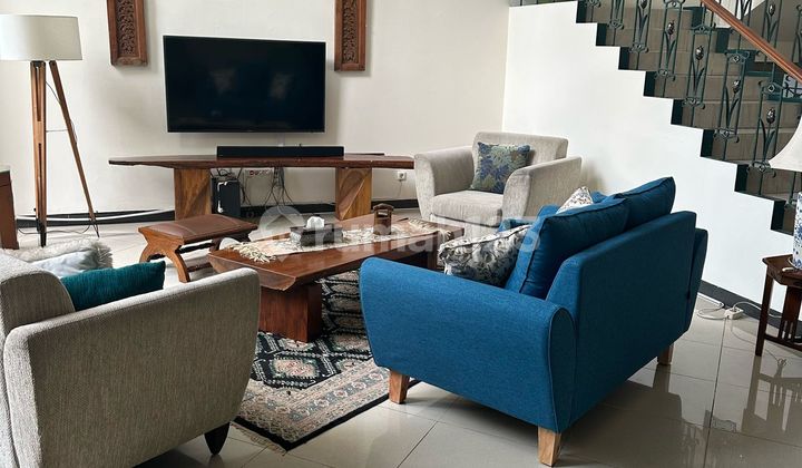 Disewakan rumah di pondok indah  2