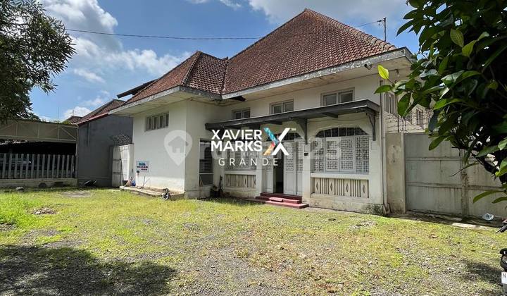 Dijual Murah Rumah Klasik Terawat Cocok untuk Usaha Hotel, Guest House, Resto, Dll di Jalan Gunung2, Malang