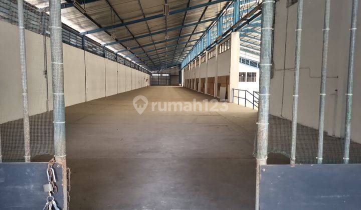 Gudang Siap Pakai - Jalan Halim, Jakarta Timur 2