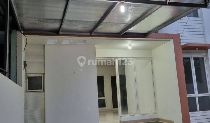  Rumah 2 Lantai Bagus di Cluster Ifolia Harapan Indah 1