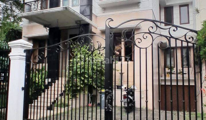 Rumah Mewah Kawasan Elite Pondok Indah Jakarta Selatan 1