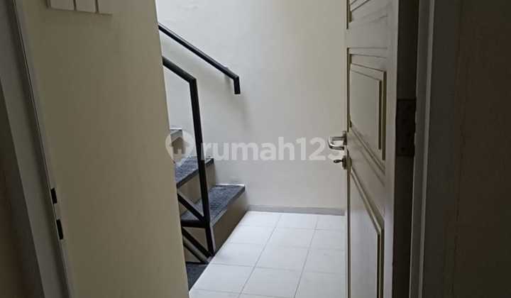 For Rent Ready-to-Occupy House in Kemang, South Jakarta For Rent Ready-to-Occupy House in Kemang, South Jakarta