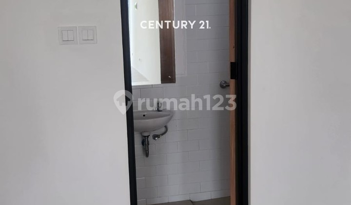 RUKO POSISI HOOK 3 LANTAI SIAP PAKAI DI CENDANA LIPPO CIKARANG 2