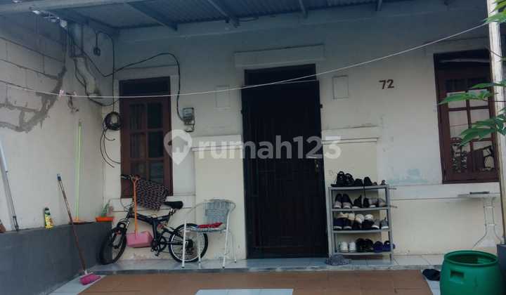 Ready-to-Live House, Close to Shops, Schools, and Industrial Area.