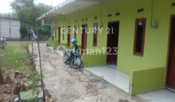 SALE OF RENTAL HOUSE 6 DOORS STRATEGIC LOCATION SALE OF RENTAL HOUSE 6 DOORS STRATEGIC LOCATION