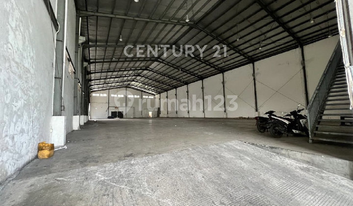 Warehouse with Loading Dock at Delta Silicon Lippo Cikarang