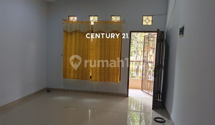 Beautiful House Ready to Occupy in Meadow Green Cluster, Lippo Cikarang