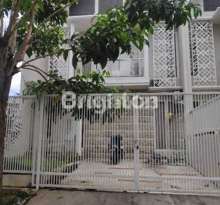 Rumah Dekat Unmer, Mall Mcp, Cyber Mall, Di Dieng Malang Rumah Butuh Minim Renovasi HGB di Dieng Rumah Dekat Unmer, Mall Mcp, Cyber Mall, Di Dieng Malang Rumah Butuh Minim Renovasi HGB di Dieng