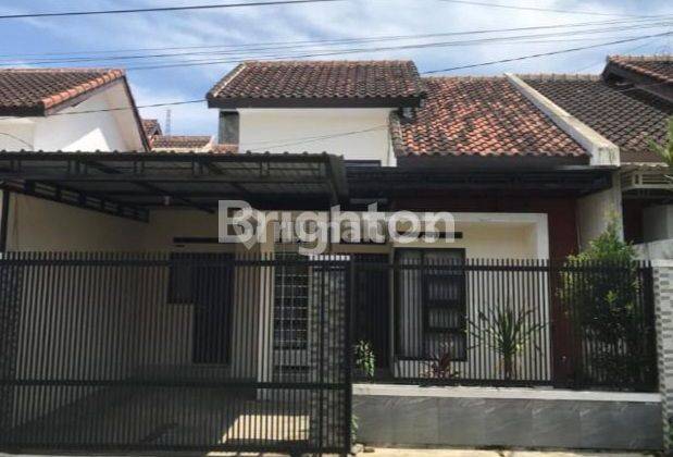 Rumah  3 kamar tidur, water heater dan kitchen set, 3 menit dari Tol Pakis kota Malang 1