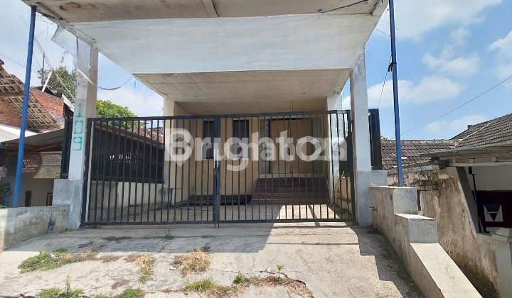 Warehouse with an area of 419 m2 in Karangploso, Malang city.