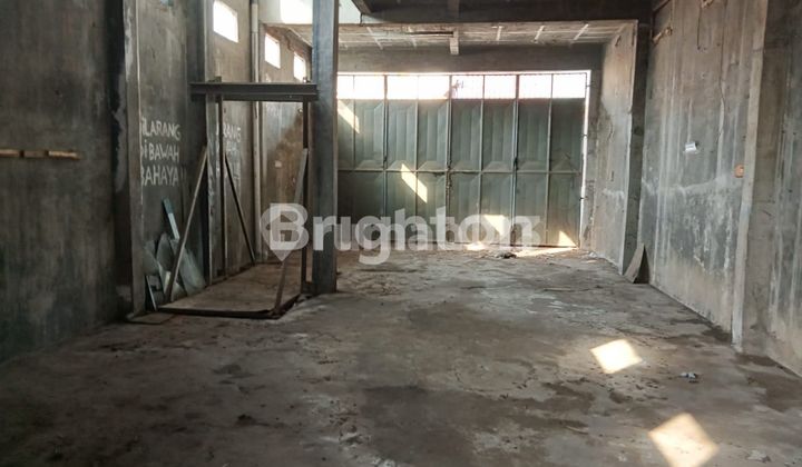 Warehouse with an area of 419 m2 in Karangploso, Malang city.