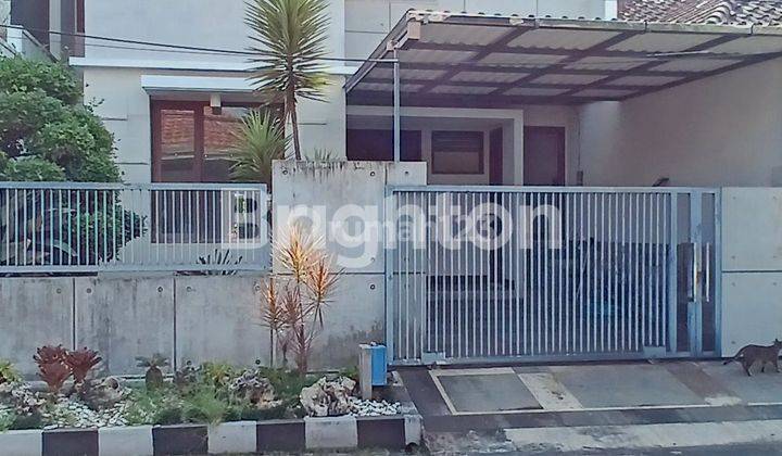 Rumah kamar 4+1 dengan AC dan water heater di Sulfat Kota Malang 1