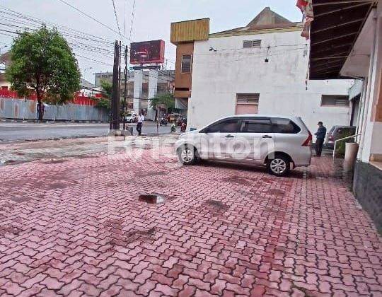 Rumah klasik luas besar dan terawat cocok untuk rumah makan 2