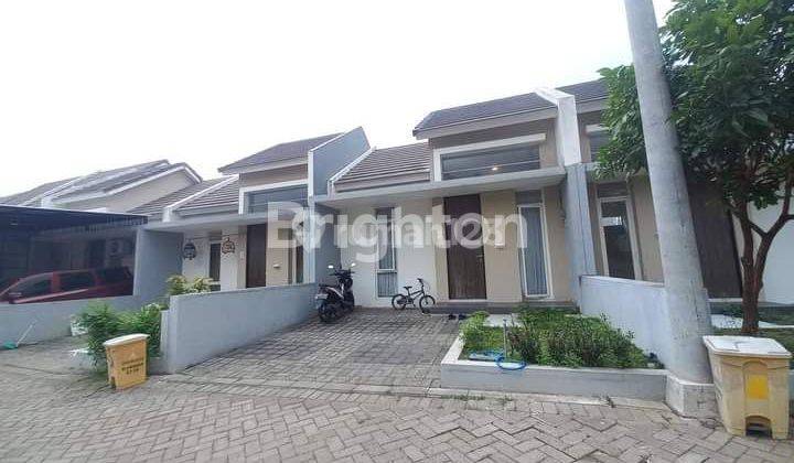 Rumah di Singosari di take over/ , row jalan 3 mobil 1