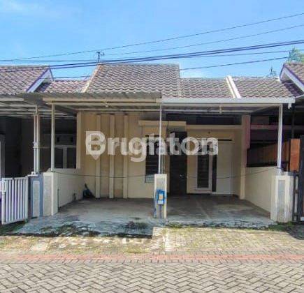 Rumah murah dekat UMM row jalan 3 mobil One Gate di Kota Malang 1