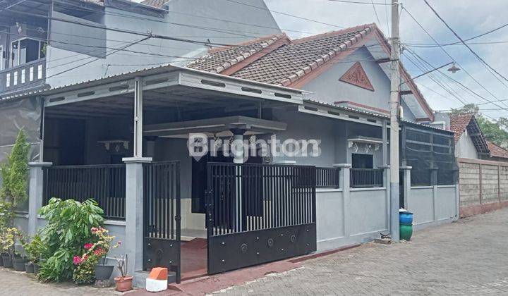 Rumah kan pojok kosongan terawat di Balearjosari Malang 1