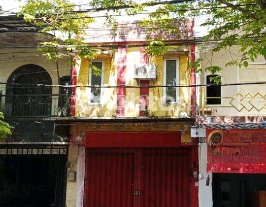 Two-Story Shophouse in Sulfat, Malang 1