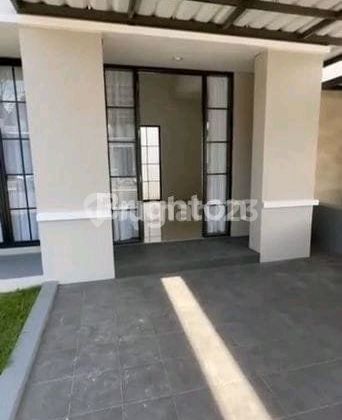 Rumah Dengan Ac Dan Heater Di Tidar Malang