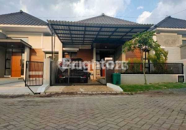 Rumah Dekat Tol Sawojajar Semi Perabot di Malang