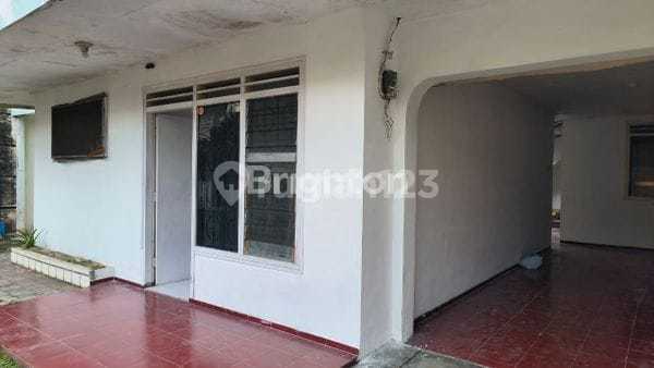 House Suitable for Office in Borobudur Blimbing Malang