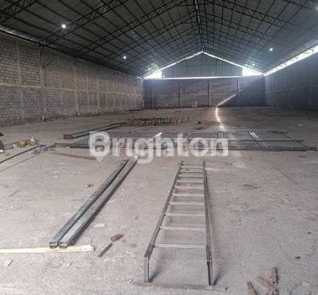 Wide Warehouse 1250 Truck Access in Gondanglegi, Malang Regency Wide Warehouse 1250 Truck Access in Gondanglegi, Malang Regency