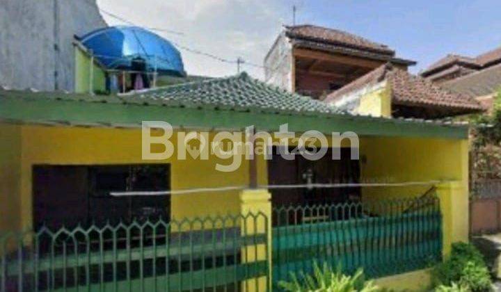 RUMAH DEKAT KAMPUS DAN KOLAM RENANG DI MALANG 1