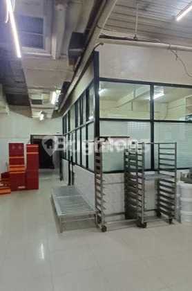 Rent a 5-Story Shop House on Jalan Suprapto, Malang 2