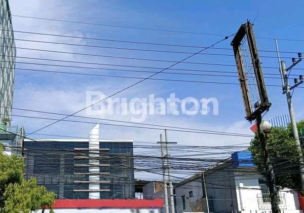 Large Building Suitable for Office in Blimbing, Malang City 1