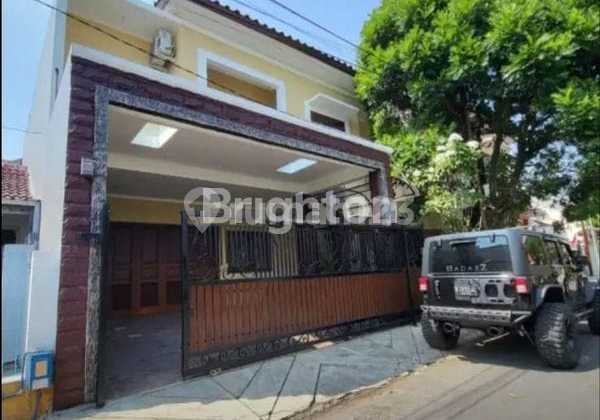 Rumah Besar Di Suhat Bunga-bunga Dekat Ub Kota Malang