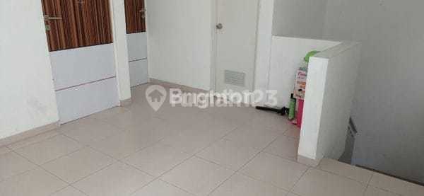 Ready-to-Occupy House Suitable for Office and Commercial Use in Oro Oro Dowo, Malang City Ready-to-Occupy House Suitable for Office and Commercial Use in Oro Oro Dowo, Malang City