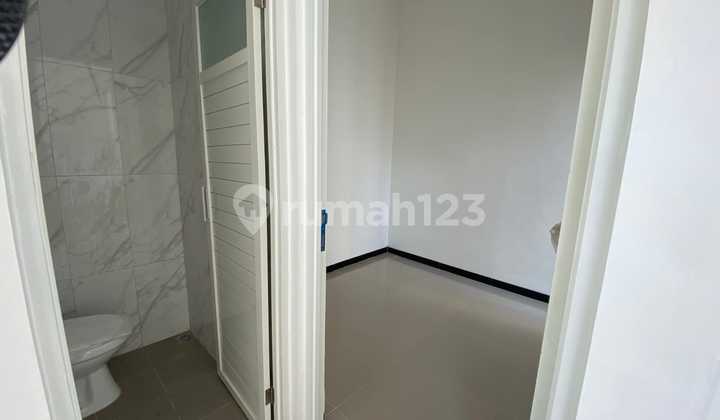 Modern Minimalist House Near Gadang Market Malang 2