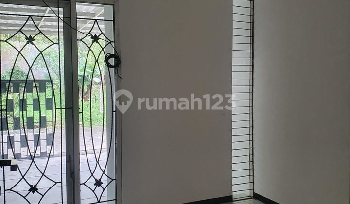 4 Bedroom House In Araya Suitable For Office In Araya Golf Malang 2