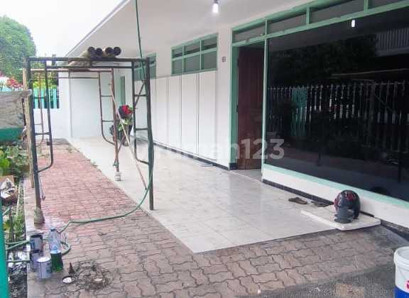 Rumah Luas 500 Parkir Banyak Mobil Baru Renovasi di Bunga-Bunga Malang 2