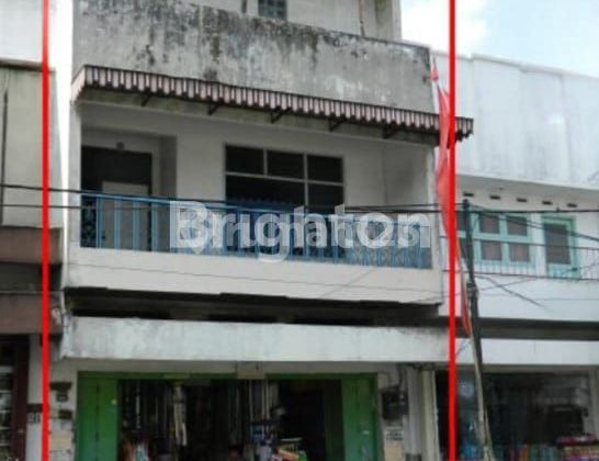 Ruko 3 lantai area Pasar Besar kota Malang Ruko 3 lantai area Pasar Besar kota Malang