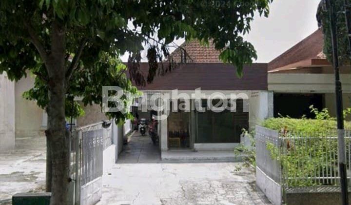 Rumah Besar Cocok Untuk Kantor, Resto, Kafe, Showroom Dekat Pasar Klojen Kota Malang 1