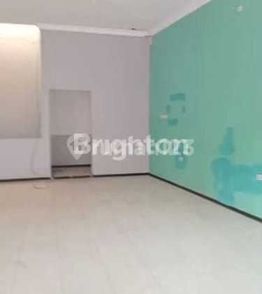 Large House Suitable for Office Near Ub Suhat Malang 2