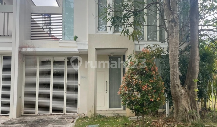 Rumah 2 Lantai di Pakuwon City Rumah 2 Lantai di Pakuwon City