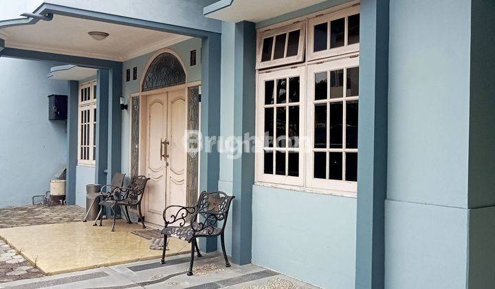 Turun Harga! Rumah Semi Furnished 2 Lantai di Araya 2