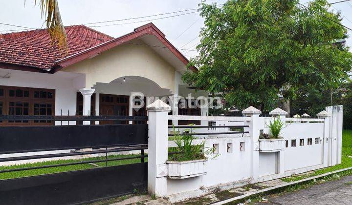 RUMAH HOOK di DAERAH BUAH-BUAHAN 1