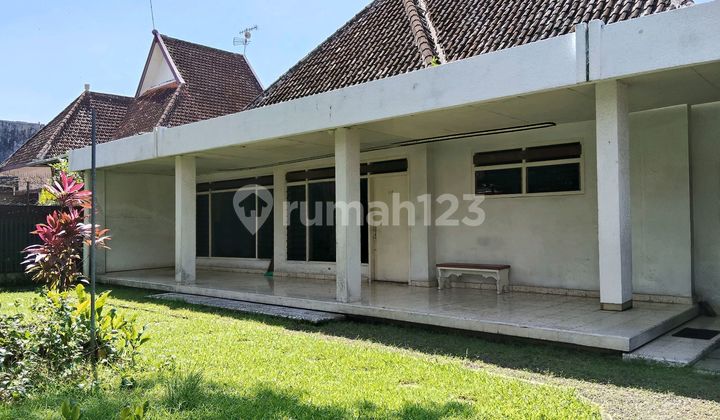 Hunian Luas Cocok untuk Usaha di Tengah Kota 2