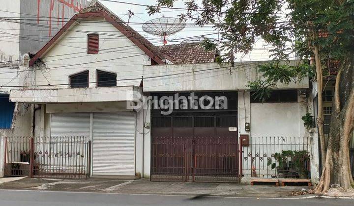 RUMAH LOKASI STRATEGIS di TENGAH KOTA 1