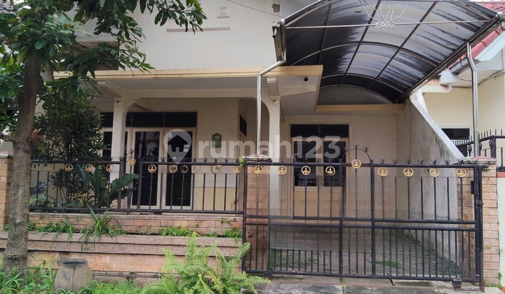 Ready-to-Live Minimalist House in Sulfat Ready-to-Live Minimalist House in Sulfat