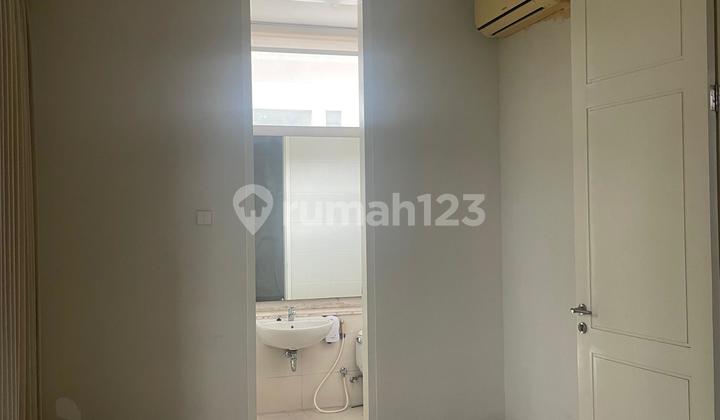 Rumah 2 Lantai di Pakuwon City Rumah 2 Lantai di Pakuwon City