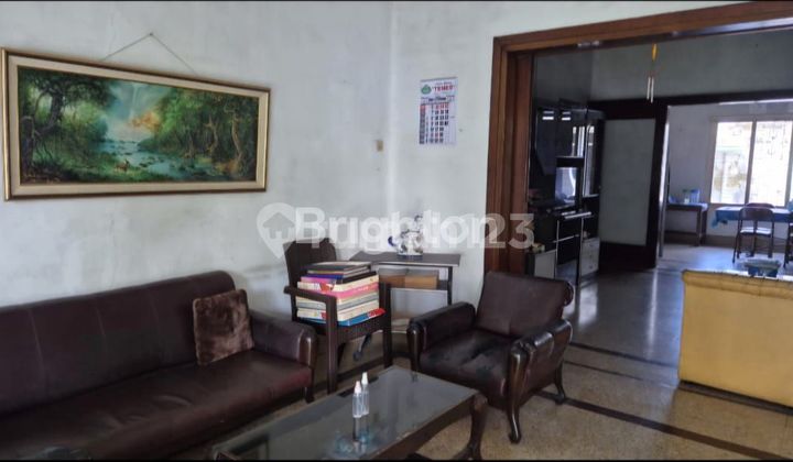 SPACIOUS RESIDENCE SUITABLE for BUSINESS in the CITY CENTER SPACIOUS RESIDENCE SUITABLE for BUSINESS in the CITY CENTER