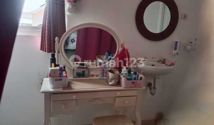 Rumah Mewah 2 Lantai Siap Huni daerah Banyumanik 2