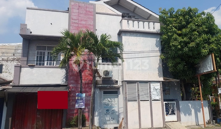 Rumah Bagus 2,5 Lantai di Pedurungan Kota Semarang (BPAR) 1