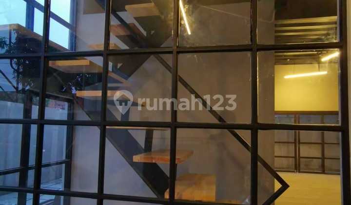 Dijual Rumah 2 Lantai Bagus di Gayamsari, Semarang 2